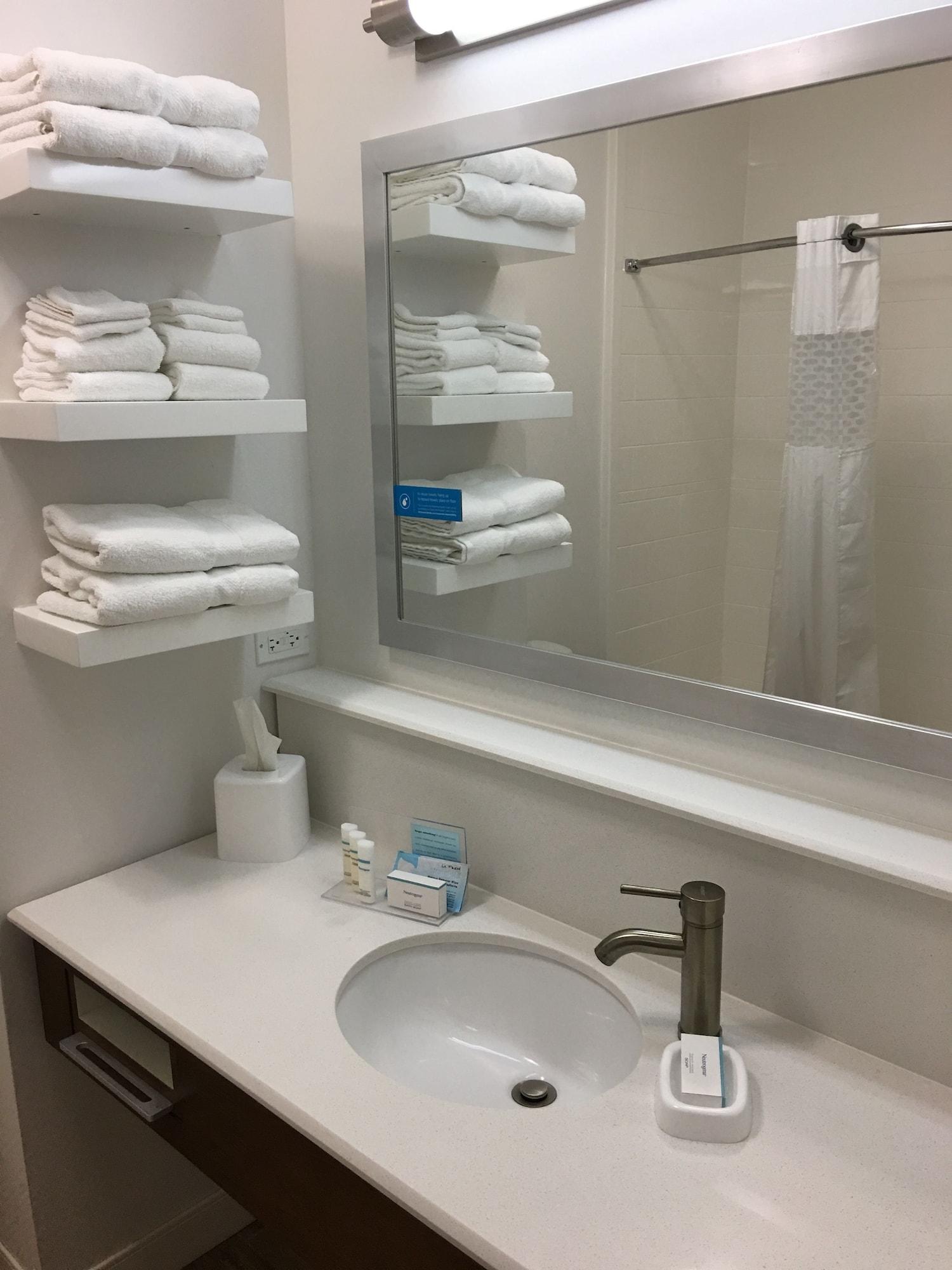 Hampton Inn Mcpherson Εξωτερικό φωτογραφία