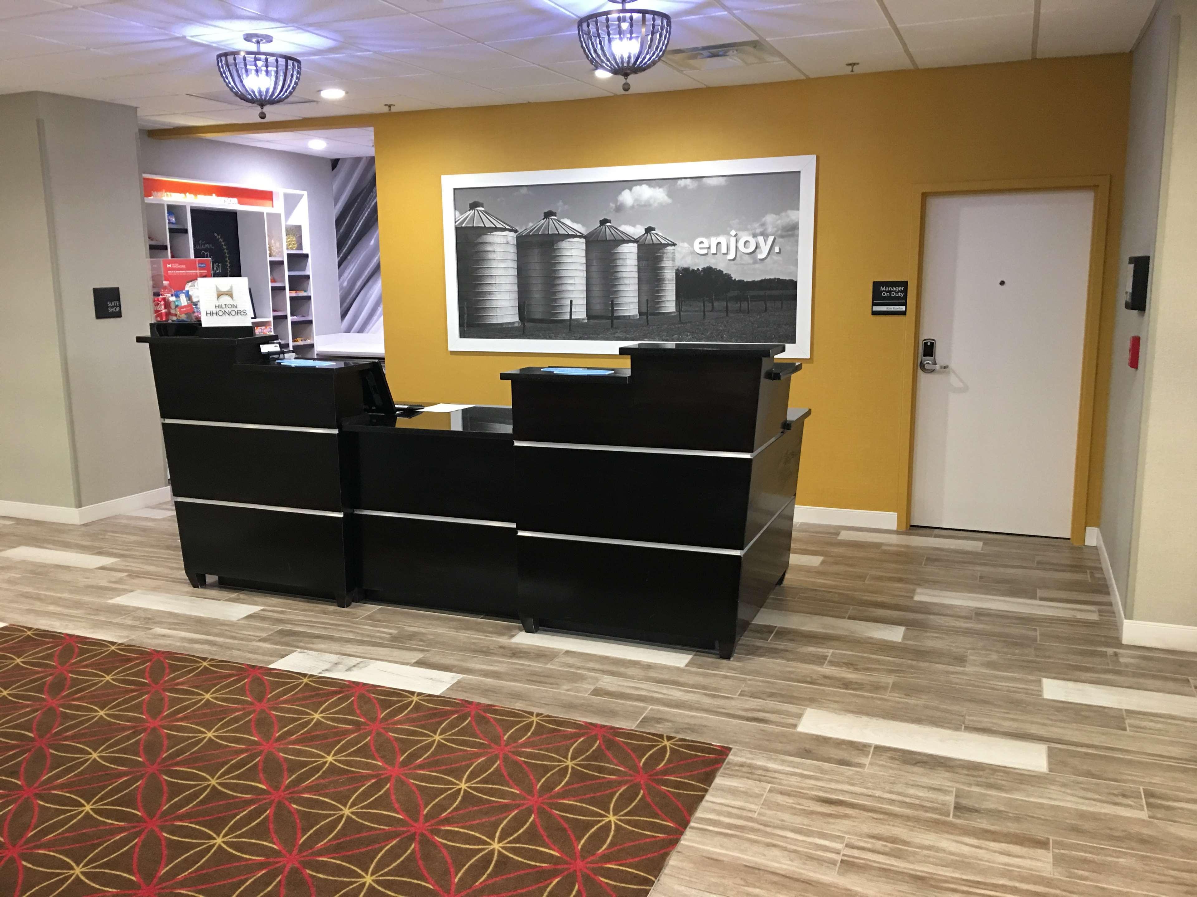 Hampton Inn Mcpherson Εξωτερικό φωτογραφία