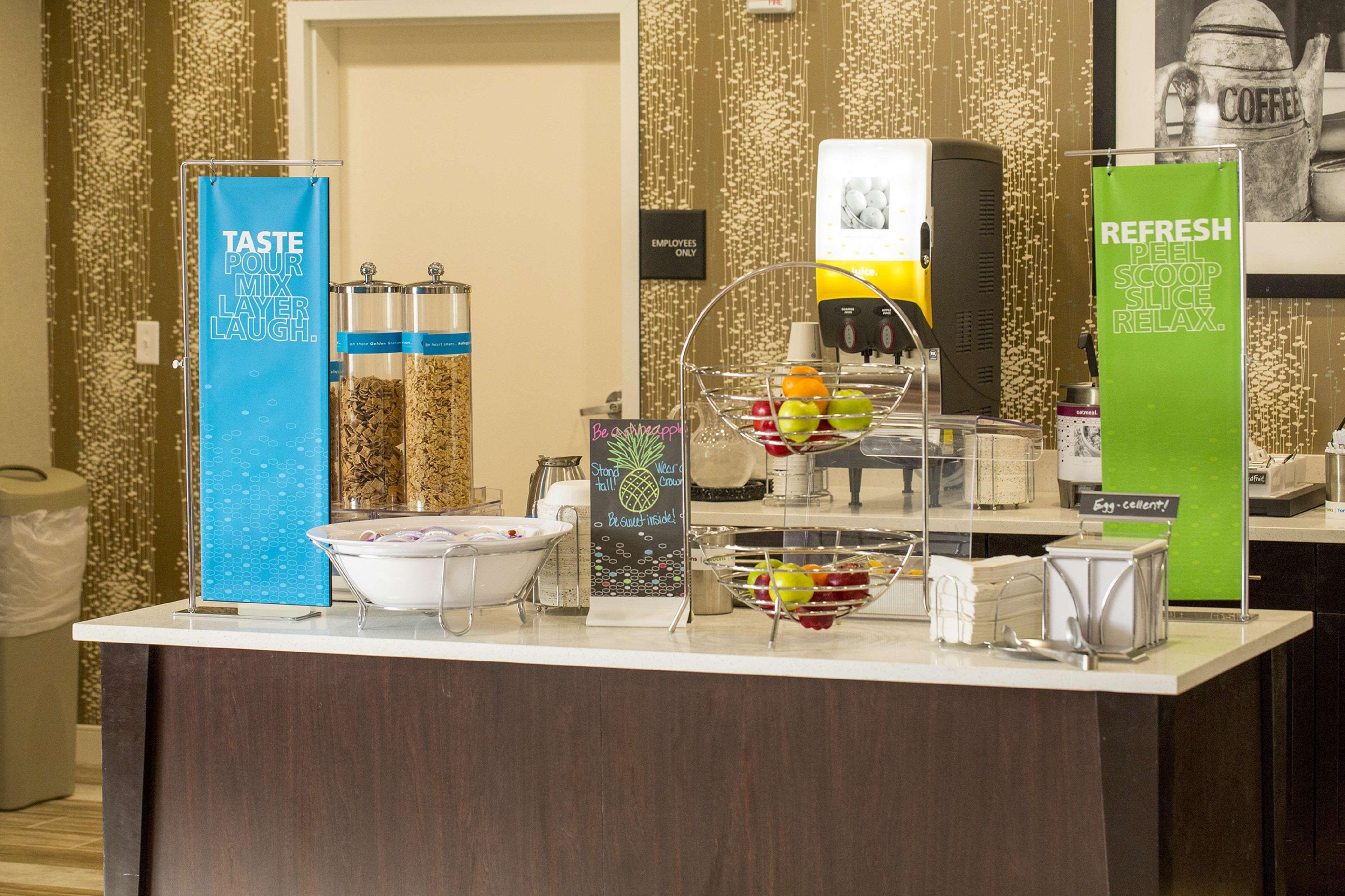 Hampton Inn Mcpherson Εξωτερικό φωτογραφία
